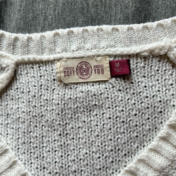 SO Juniors Sweater - Picture 2 of 2